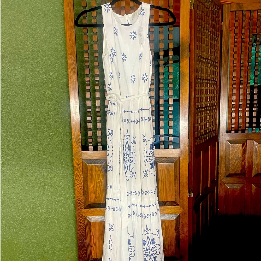 NWT MAXI DRESS